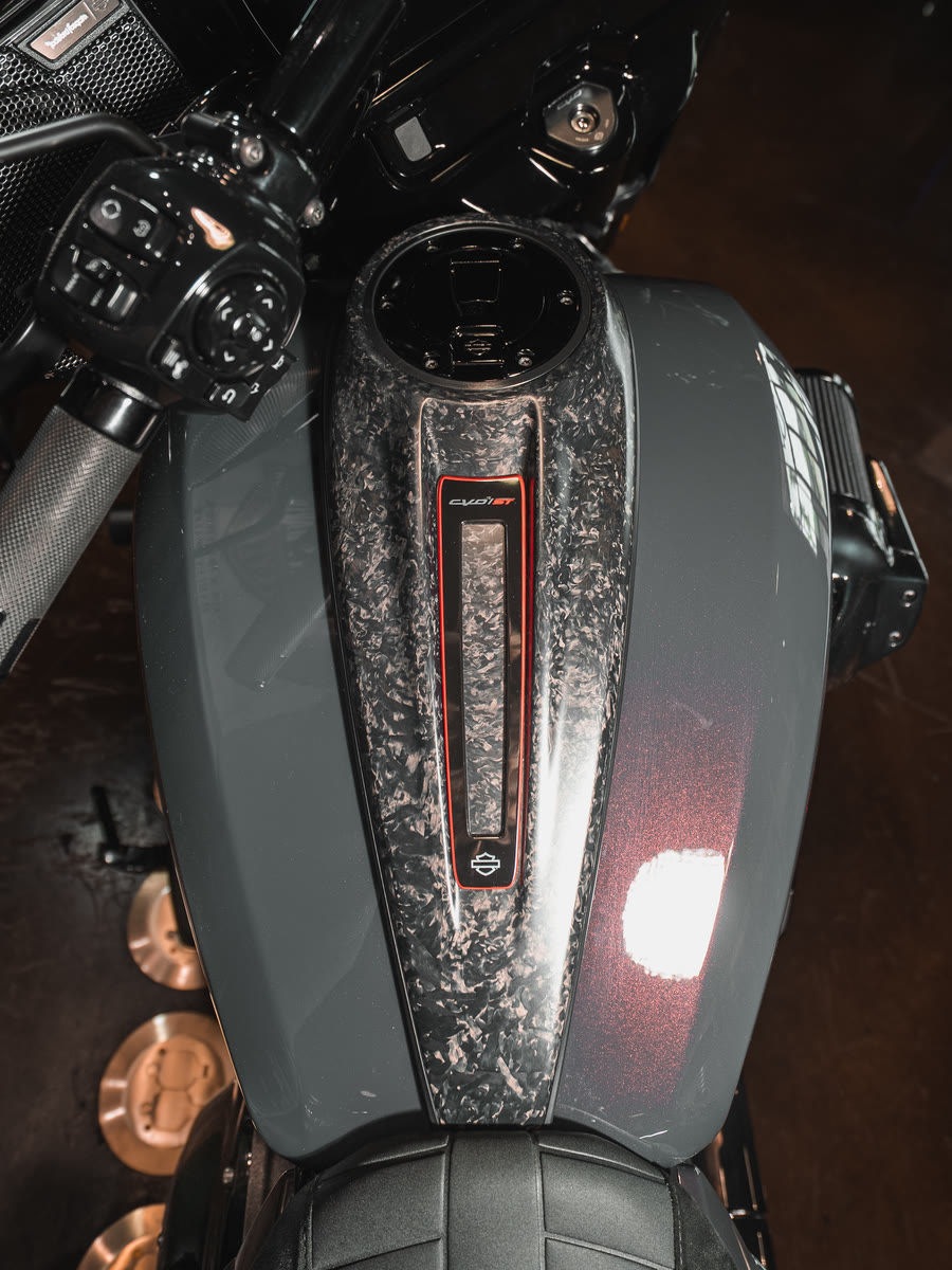 Forged carbon inlay down the centre of the gray tank, shot from above