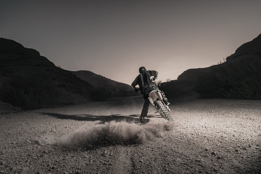 Rear wheel loose, gravel in the air